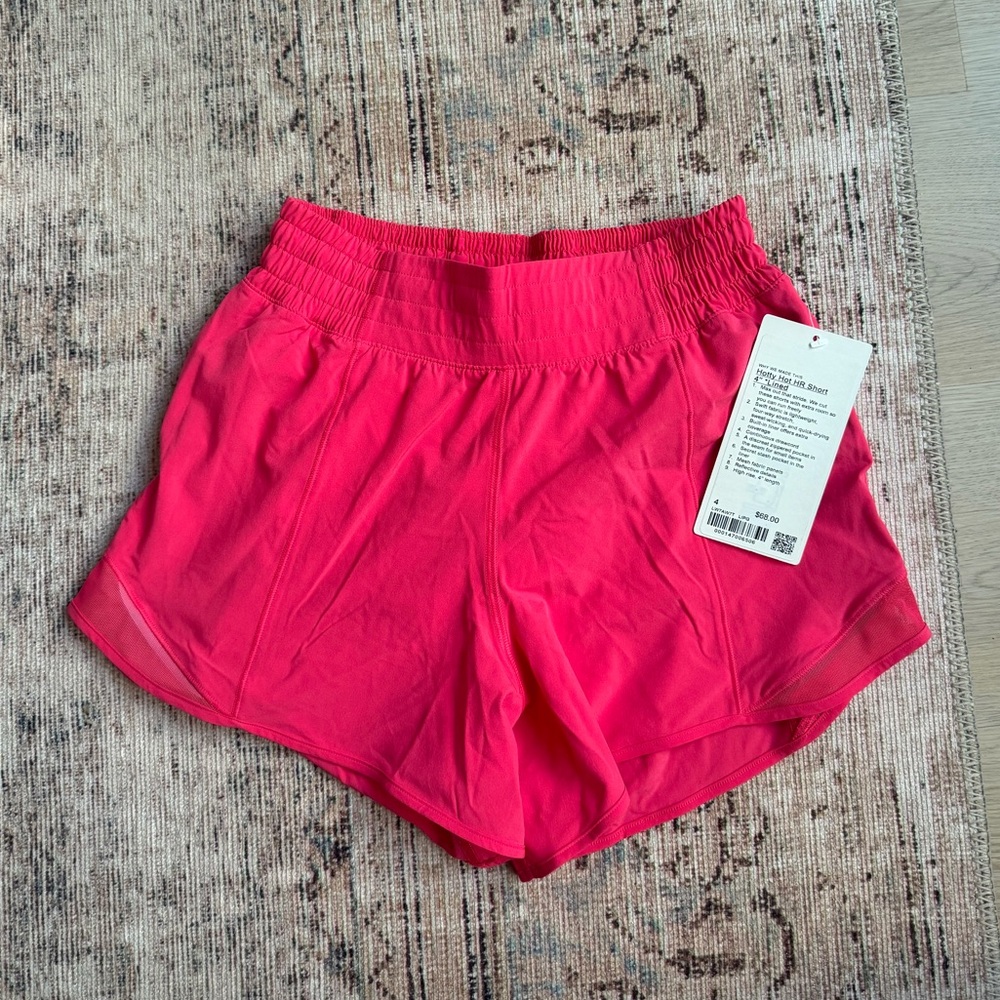 Lululemon hotty hot high rise short 4 inch lip gloss